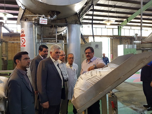 بازدید سر زده مدیرکل استاندارد استان اصفهان و هیئت همراه